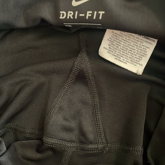 Nike Running Dri-Fit Black Capri Leggings Size Small - Picture 16 of 16